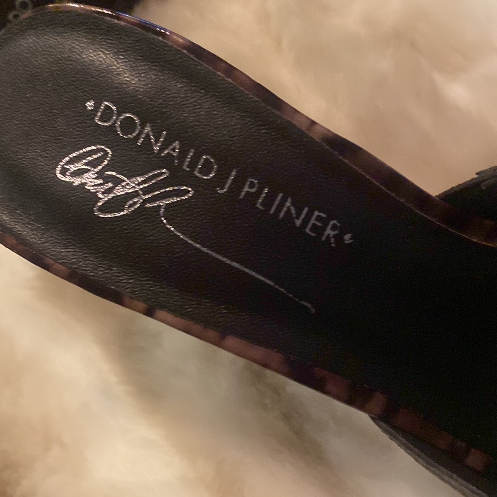 New animal print leather slide heels. 2.5 heel comfortable and beautiful - Picture 4 of 7